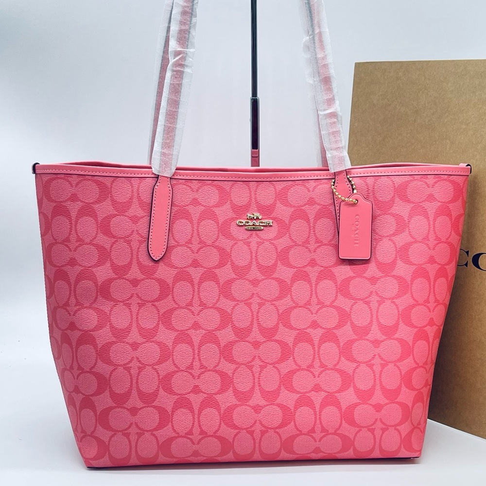 Coach City Tote Bag in Blocked Signature Canvas